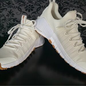 Nike Metcon 9.5 wmns-White Athletic Sneakers. Never worn